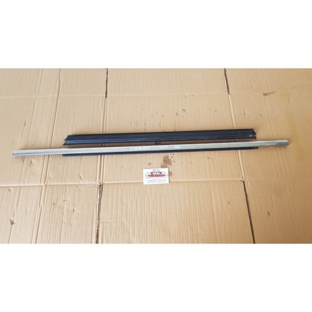 JEEP CHEROKEE KL GUARNIZIONI RASAVETRO RASCHIAVETRO CROMATA POST DX