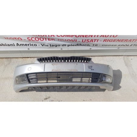 SKODA FABIA NJ3 PARAURTI FENDINEBBIA MASCHERINA LOGO ANTERIORE