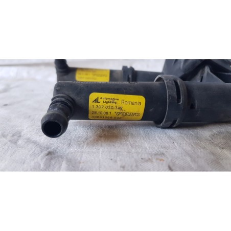 VOLVO V50 UGELLO SPRUZZATORE LAVAFARO LAVAFARI ANTERIORE PARAURTI SX