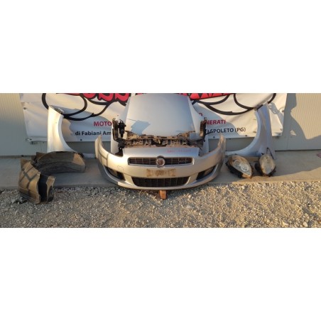 FIAT BRAVO MUSATA FRONTALE PARAURTI COFANO FANALI PARAFANGO RADIATORI