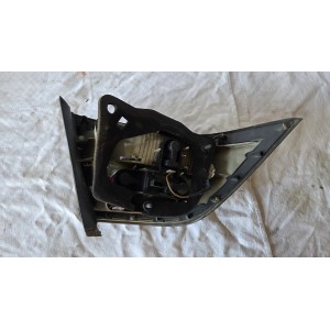 SAAB 9.3 9-3 AERO FANALE FARO LUCE PORTALAMPADA ESTERNO DESTRO BAULE POST